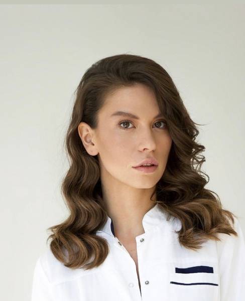 Полина Свечникова 