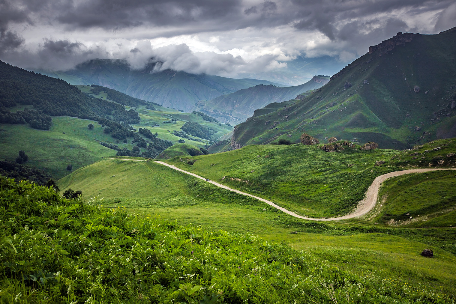 Перевал Актопрак. Фотография: Alex Marakhovets / Shutterstock / FOTODOM