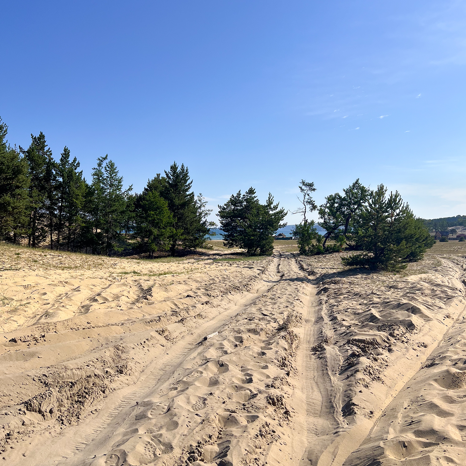 По участку с песками тоже пришлось идти, а не ехать