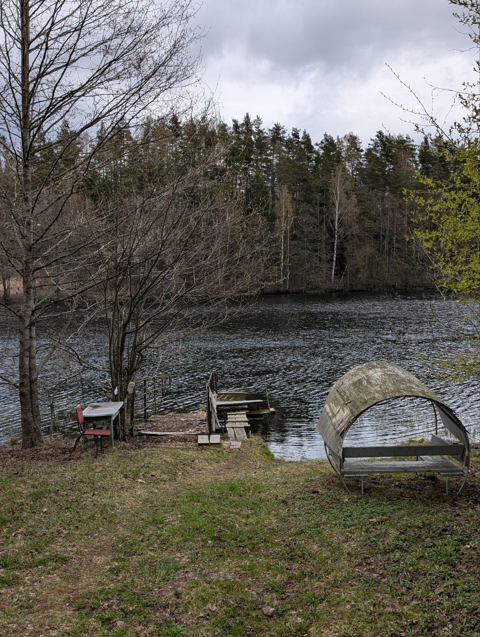 Вид на воду у лагеря