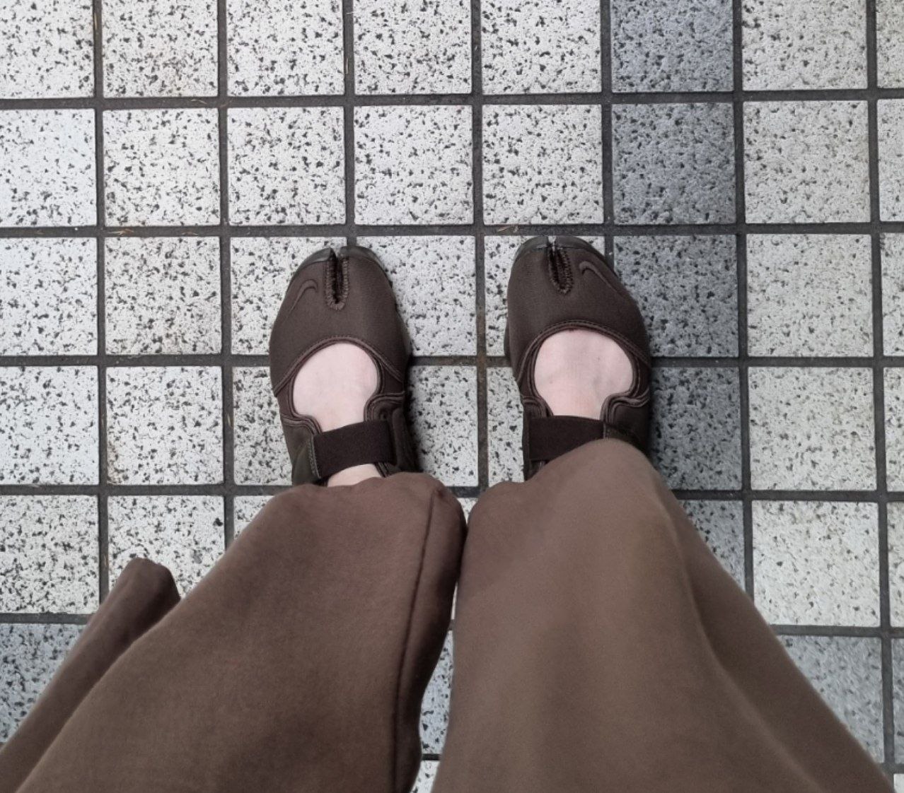 таби Nike Air Rift ощущаются очень комфортно после конверсов