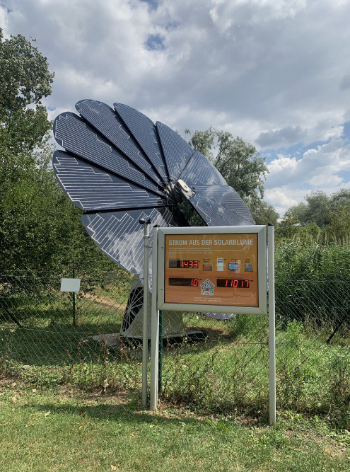 Солнечная батарея в форме цветка в венском парке