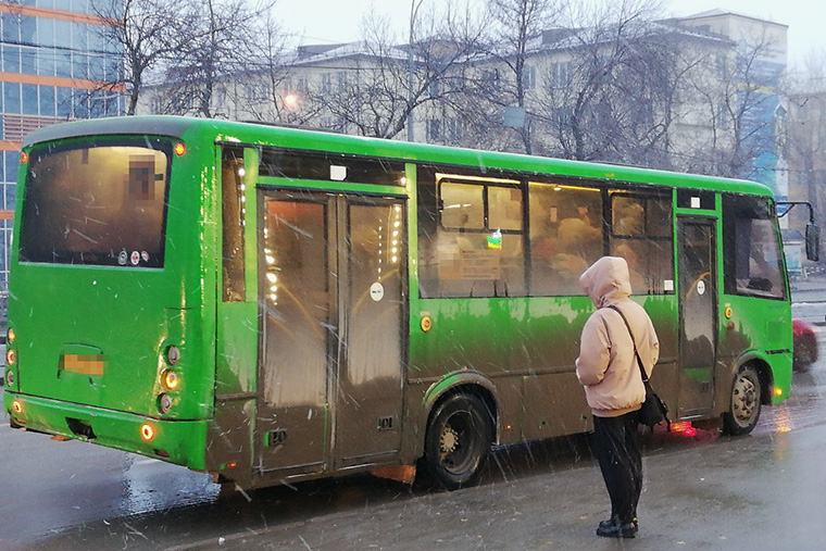 Сегодня успеваю доехать на работу на автобусе