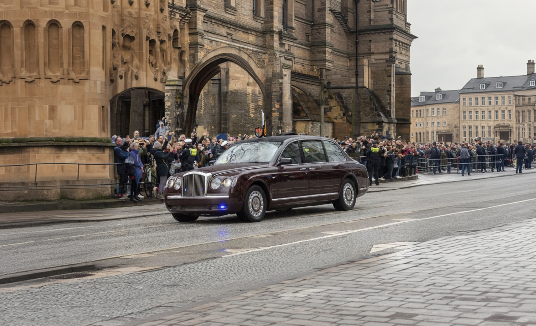 🇬🇧 Великобритания — Bentley State Limousine