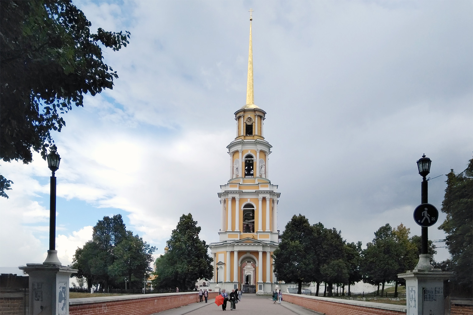 Соборная колокольня — самое высокое здание Рязанского кремля