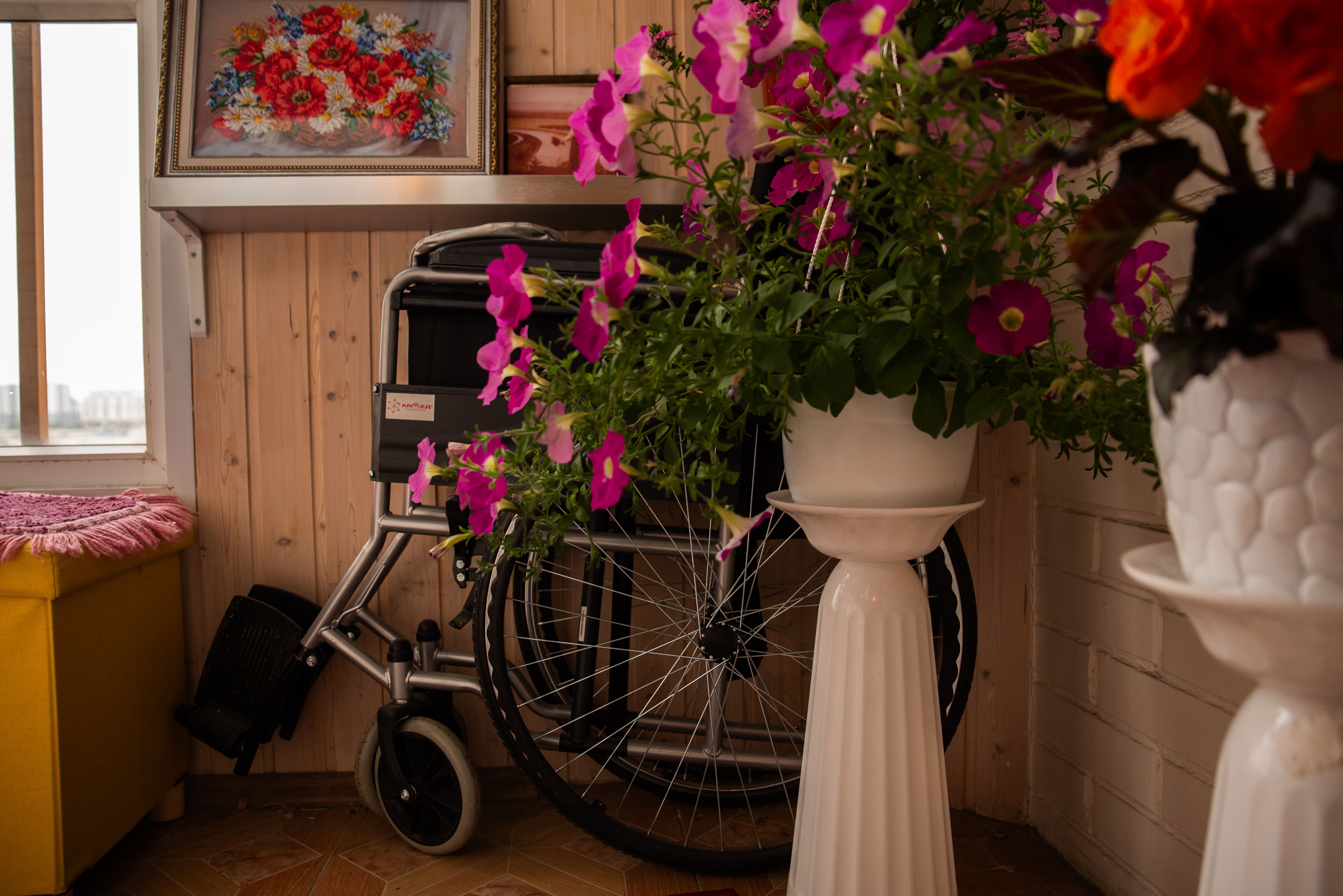 Дом пациентки хосписа. «Хоспис на дому» создан для того, чтобы человек мог выбирать, где он хочет быть в конце жизни. И если этот выбор — дом, чтобы он оставался местом любви