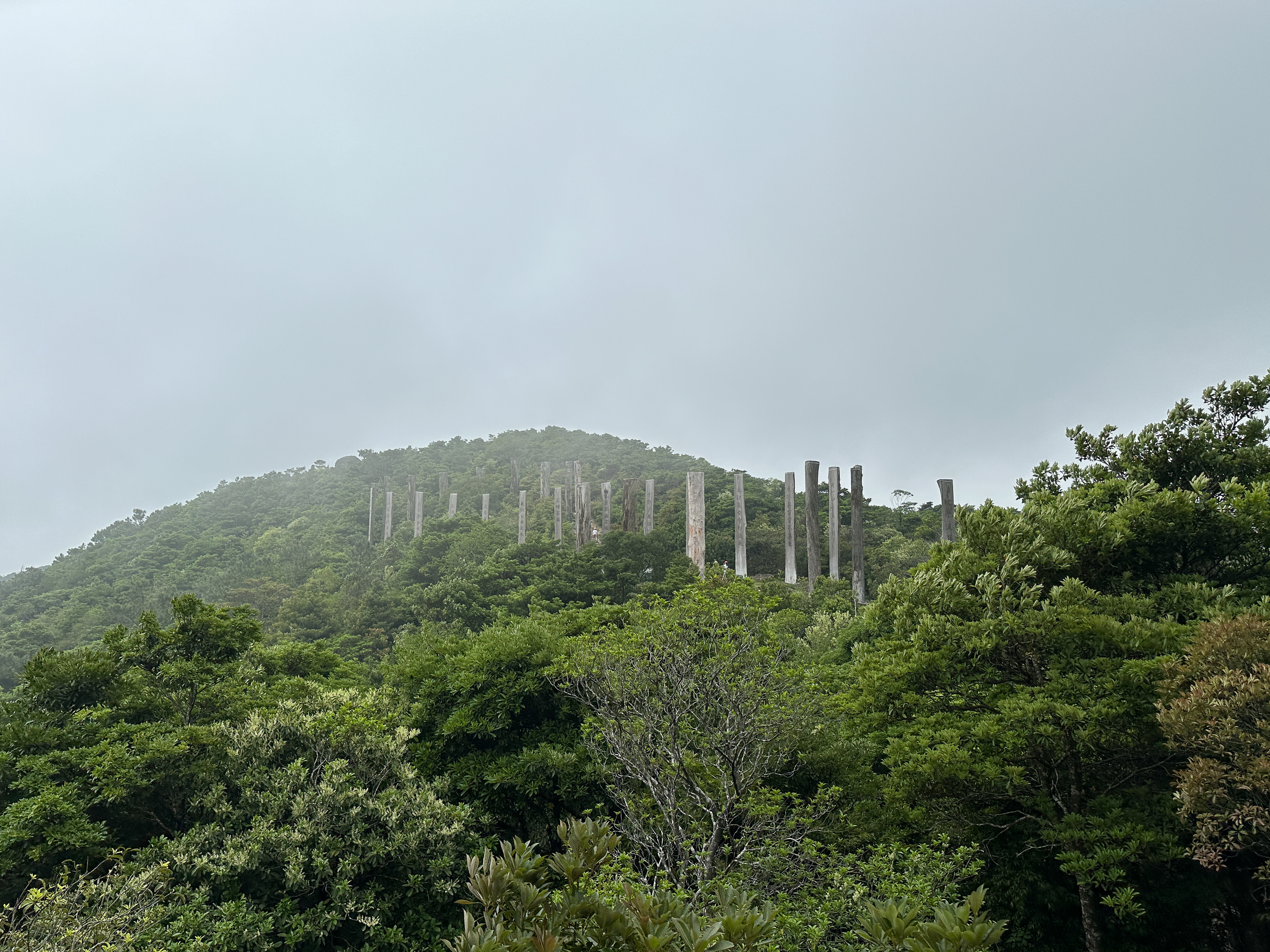 Вдохновляемся видом на Wisdom Path, остров Лантау