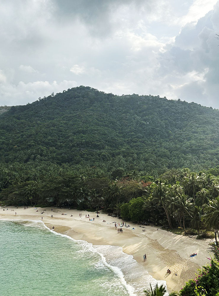 Пляж в заповеднике «Тан Садет» радует чистой морской водой и пологим входом