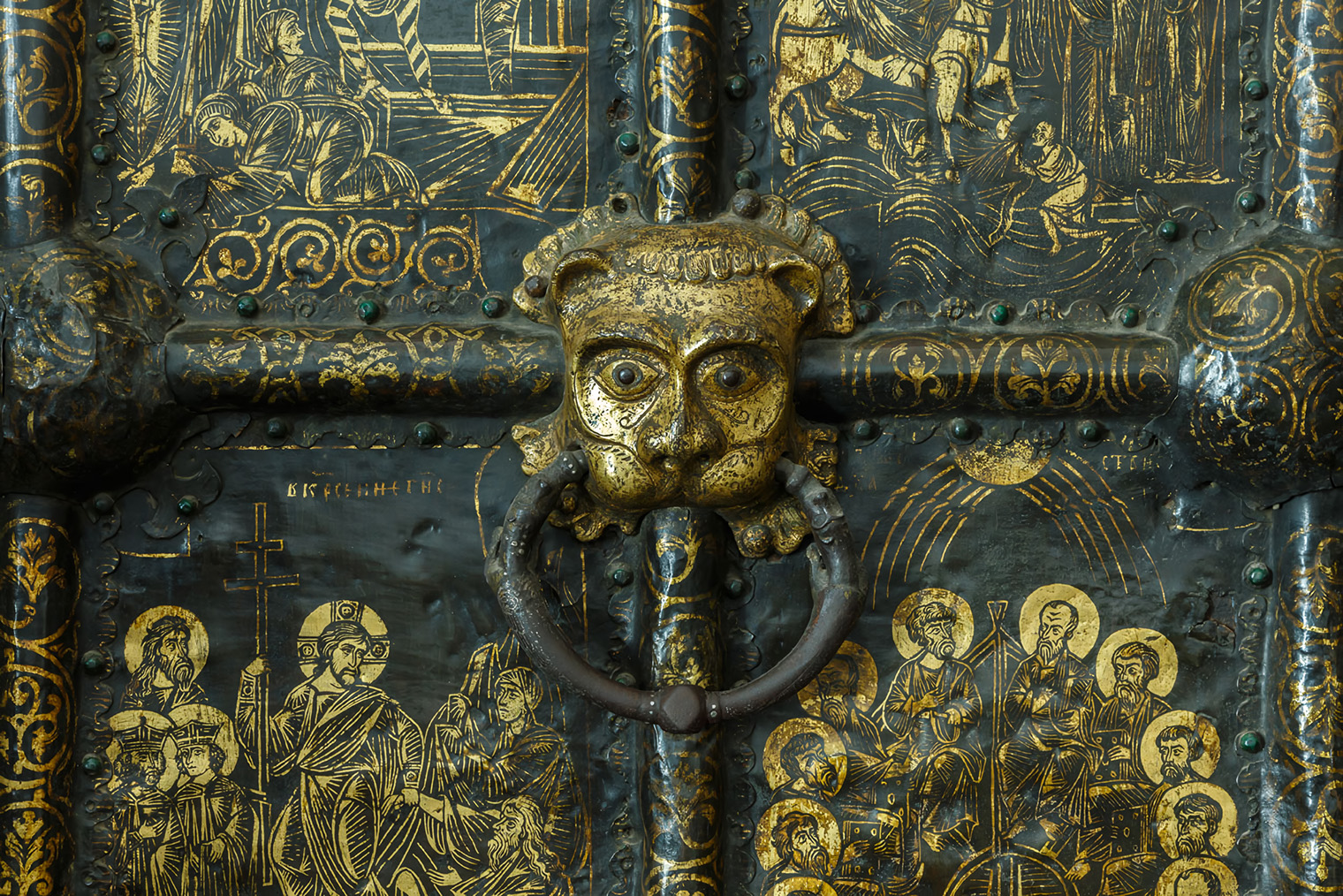 Детали интерьера собора. Источник: vladmuseum.ru