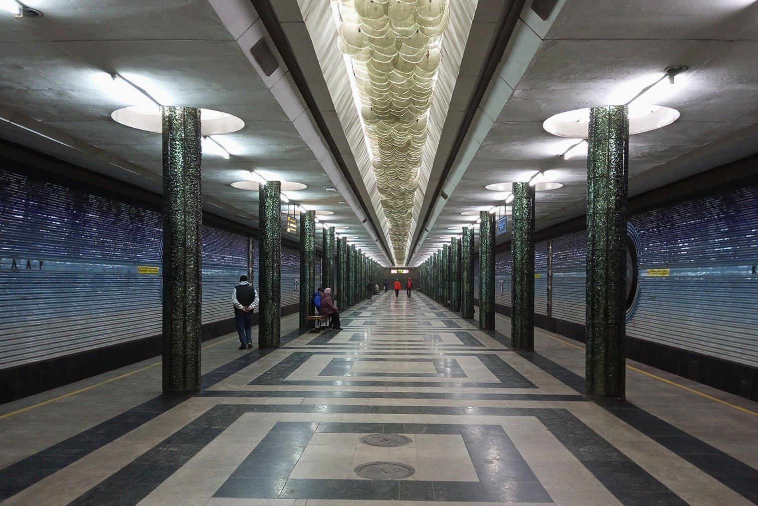 Некоторые станции метро в Ташкенте расположены под землей, некоторые — на поверхности