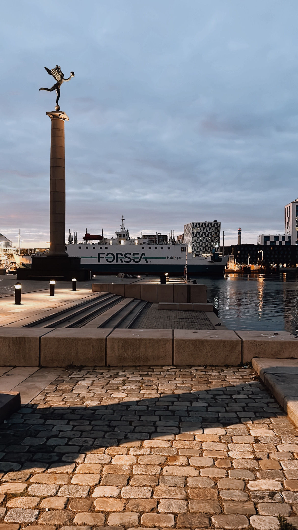 Наш паром в порту Швеции