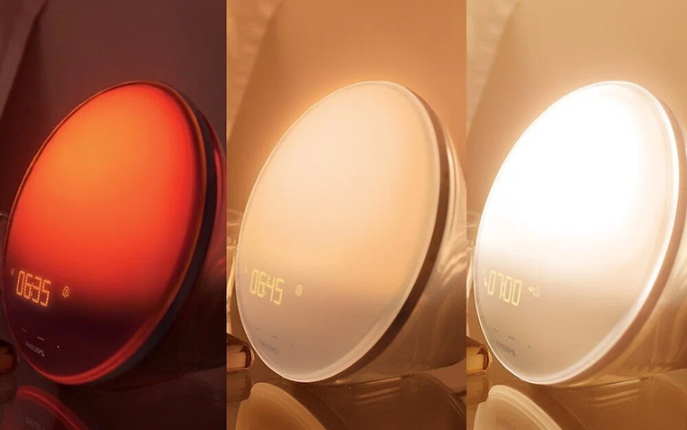 Так в течение ночи меняется яркость светового будильника. Источник: market.yandex.ru