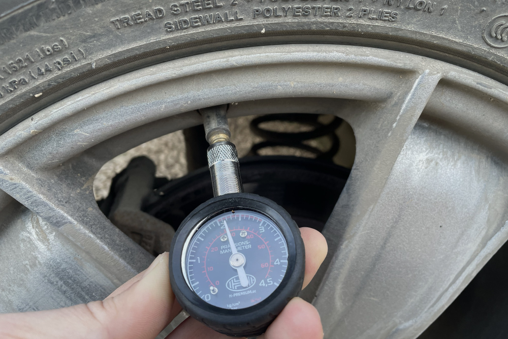 После снятия шин. Перекаченное колесо. Открутилось колесо Mazda. Открутилось колесо cx9. В шине есть медь.