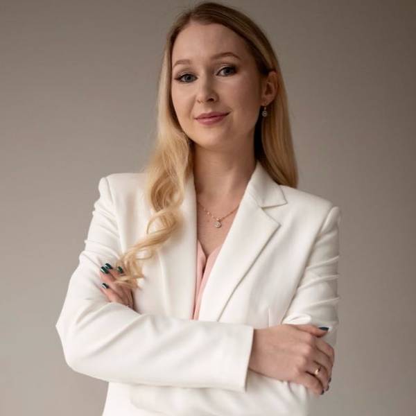 Анна Теплова 