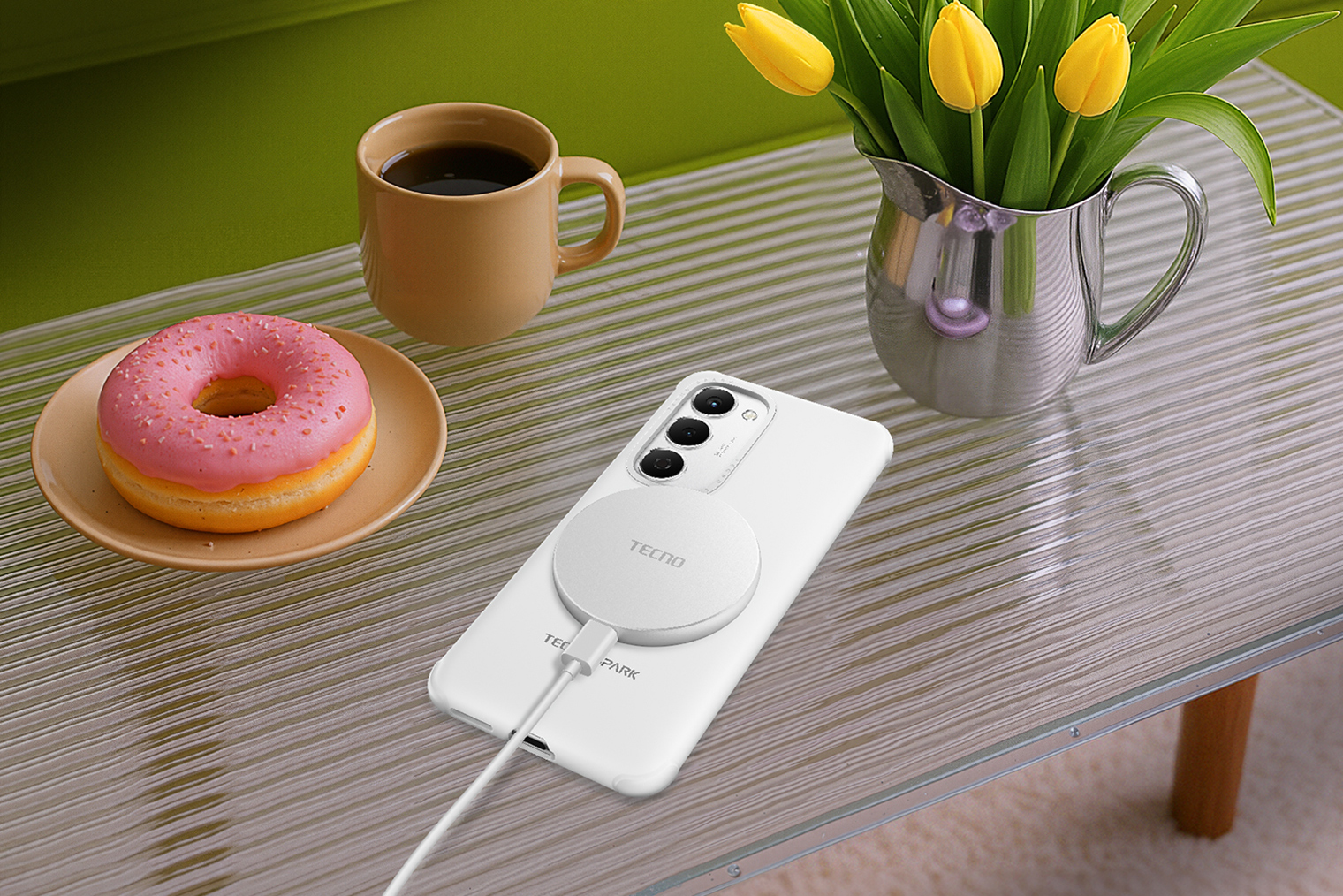 Spark 40 Pro+ с беспроводной зарядкой