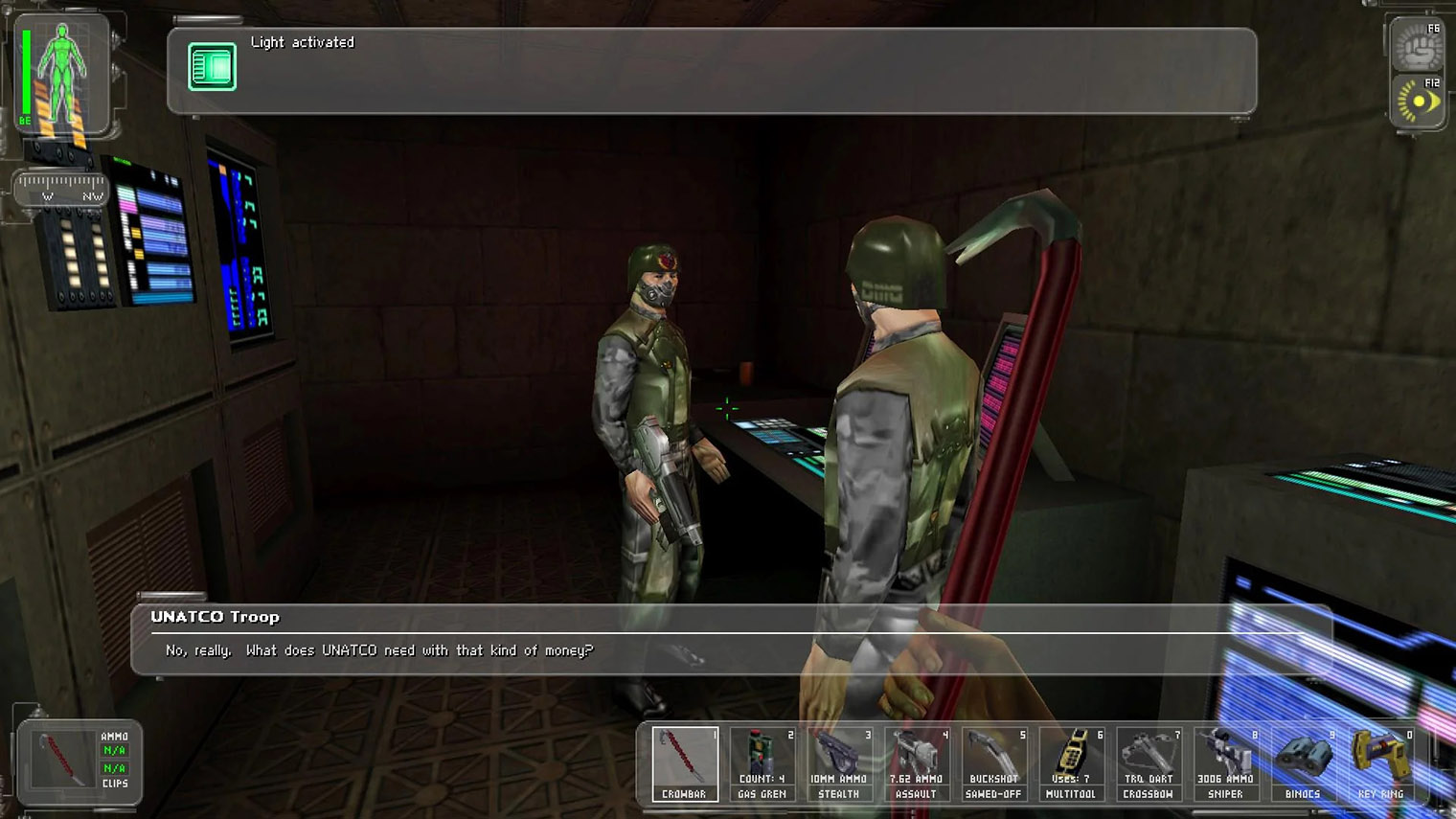 Half-Life ввела моду на монтировки, вот и здесь есть ломик. © Eidos Interactive