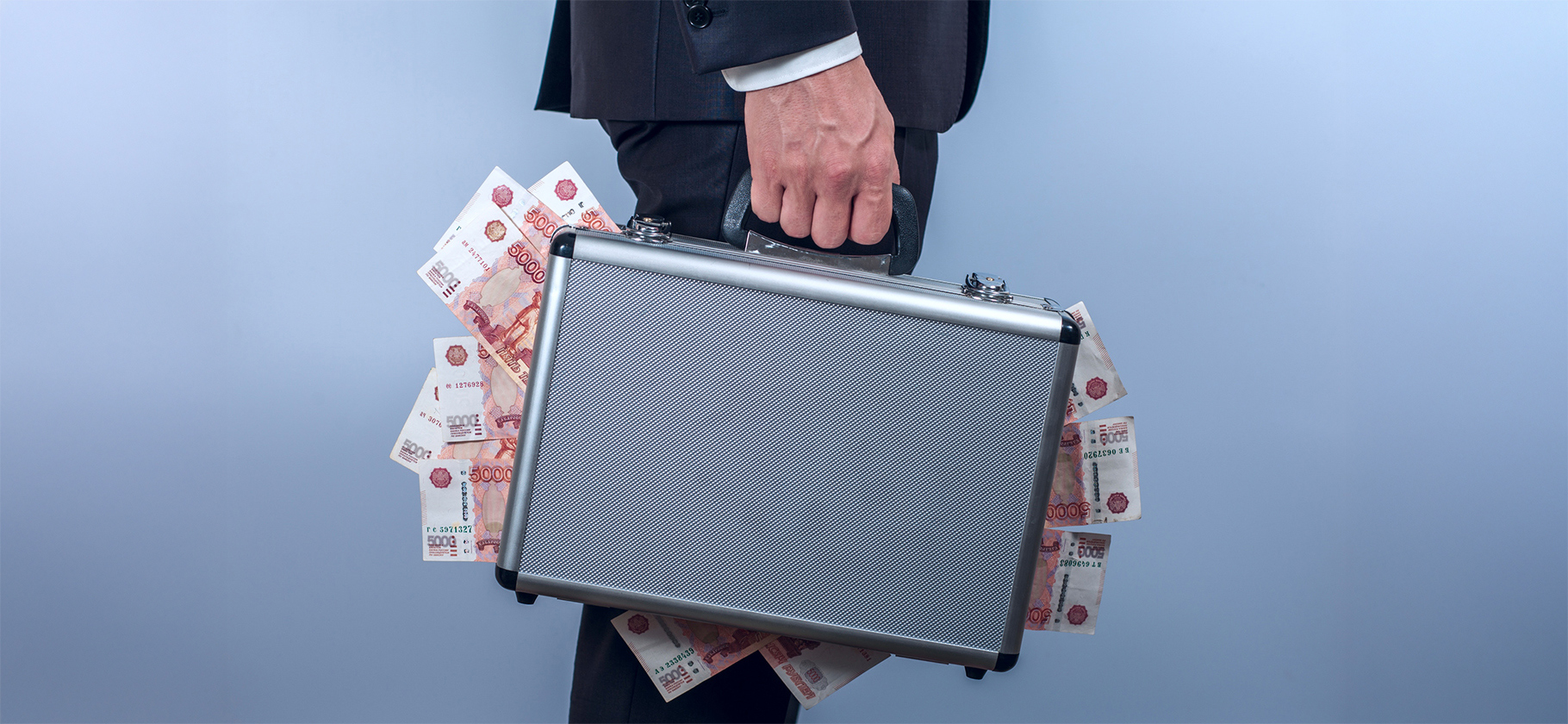 ЦБ: отключения мобильного интер­нета вынудили рос­сиян и бизнес запа­саться наличными