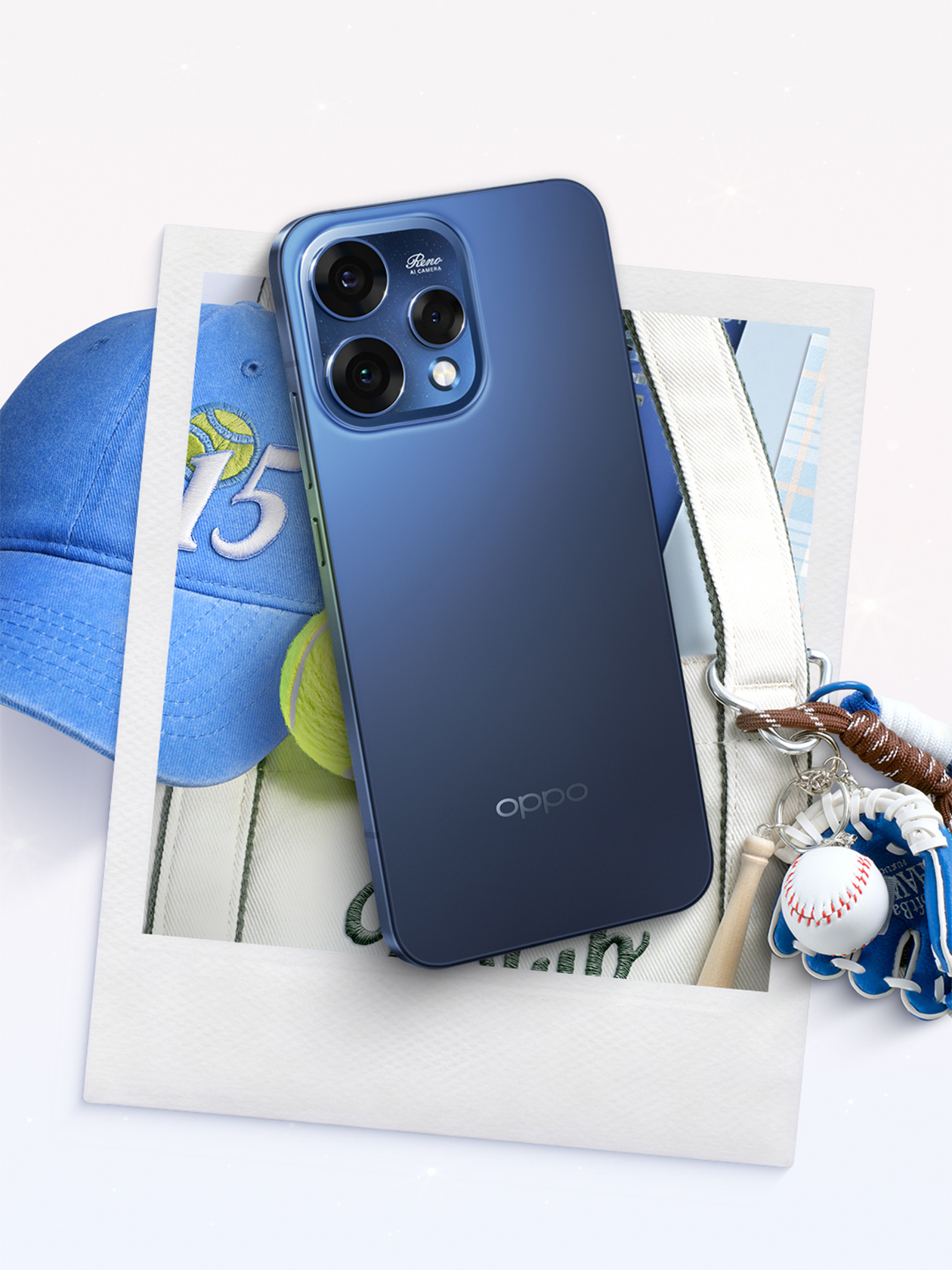 На выбор несколько цветов, но белый доступен только для Reno15