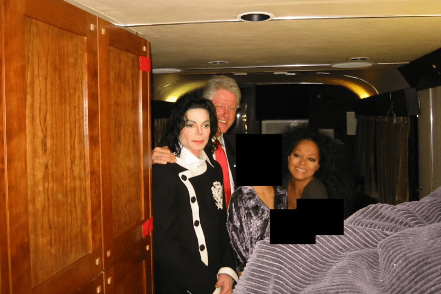 Майкл Джексон, бывший президент США Билл Клинтон и певица Дайана Росс. © U.S. Department of Justice