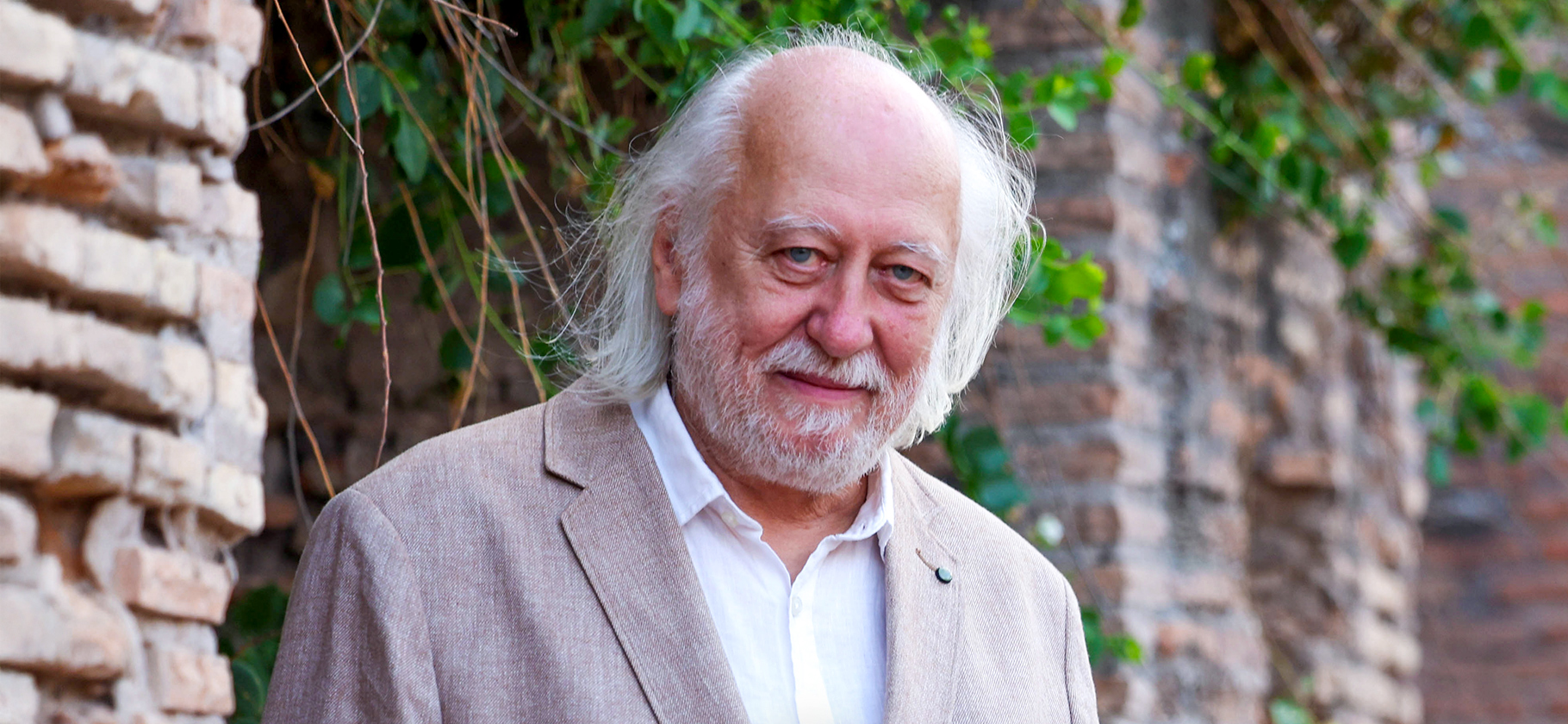 Нобелевскую премию по литературе получил Ласло Краснахоркаи — автор романа «Сатанинское танго»