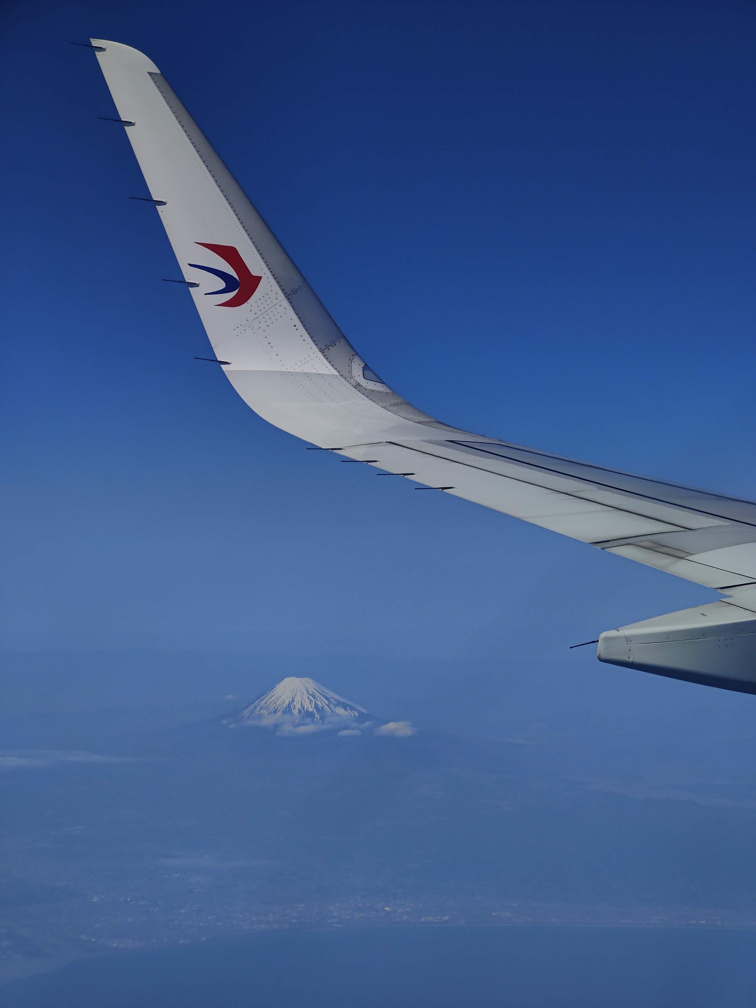 Вид на Фудзи из самолета