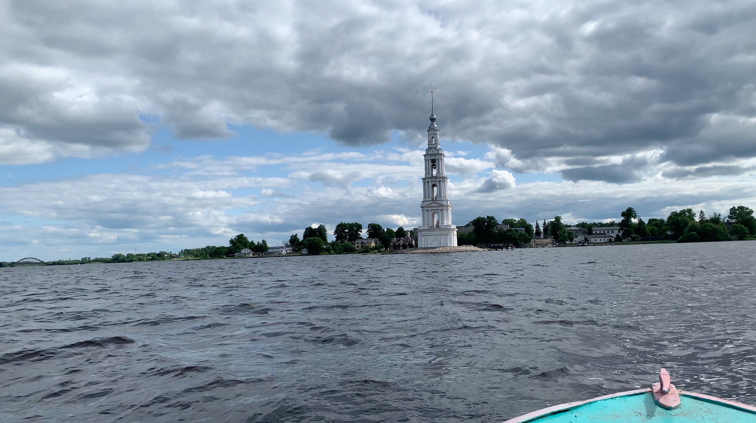 Виды Калязина с борта прогулочного катера