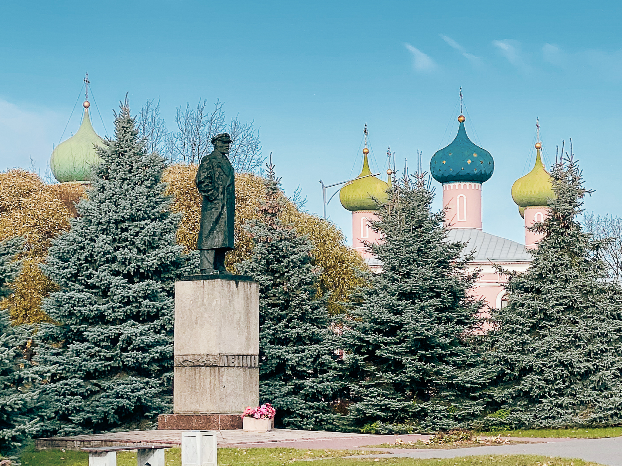 Ленин на фоне духовности. Год: 1974. III версия