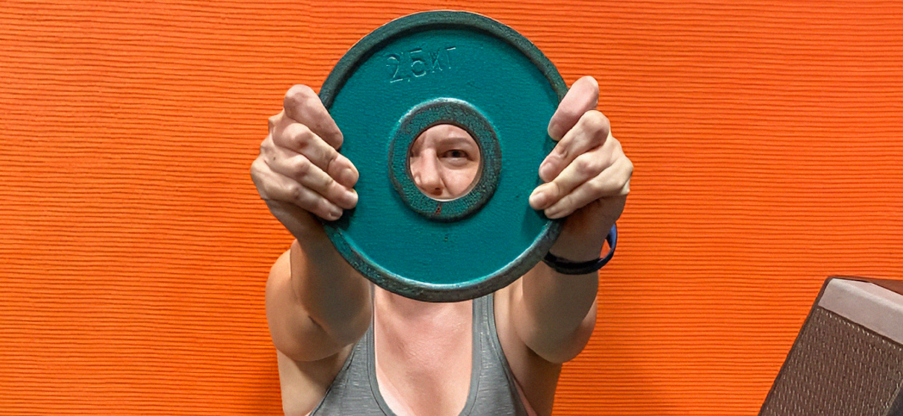 «Начать можно в любом возрасте»: я занимаюсь плава­нием, фитнесом и катаюсь на роли­ках в 51 год