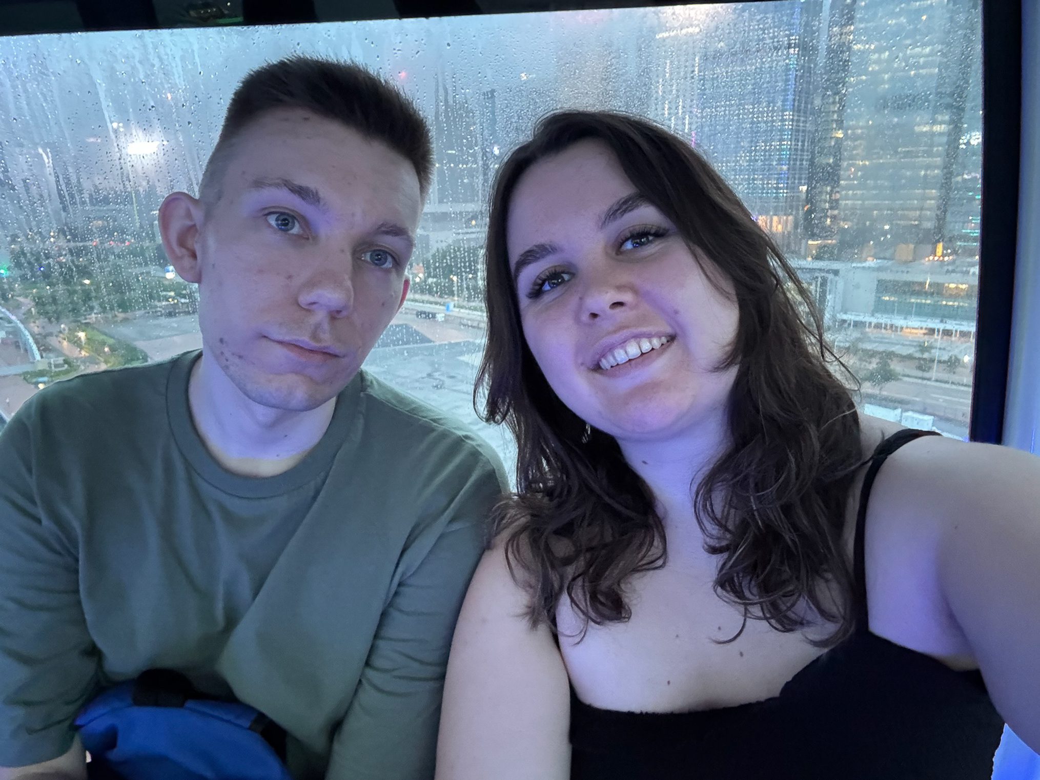 Катаемся в первый день отпуска на колесе обозрения