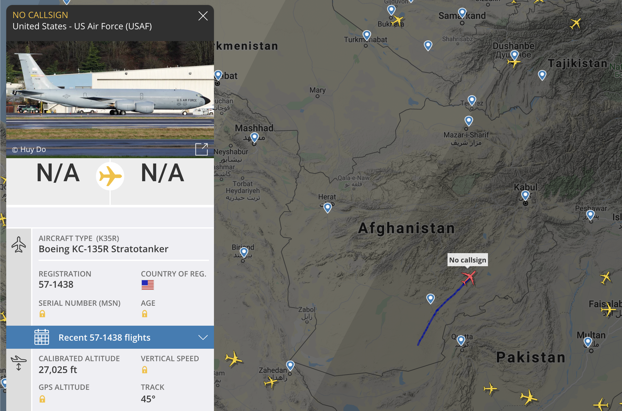 Гражданских самолетов в небе над Афганистаном на момент публикации статьи нет