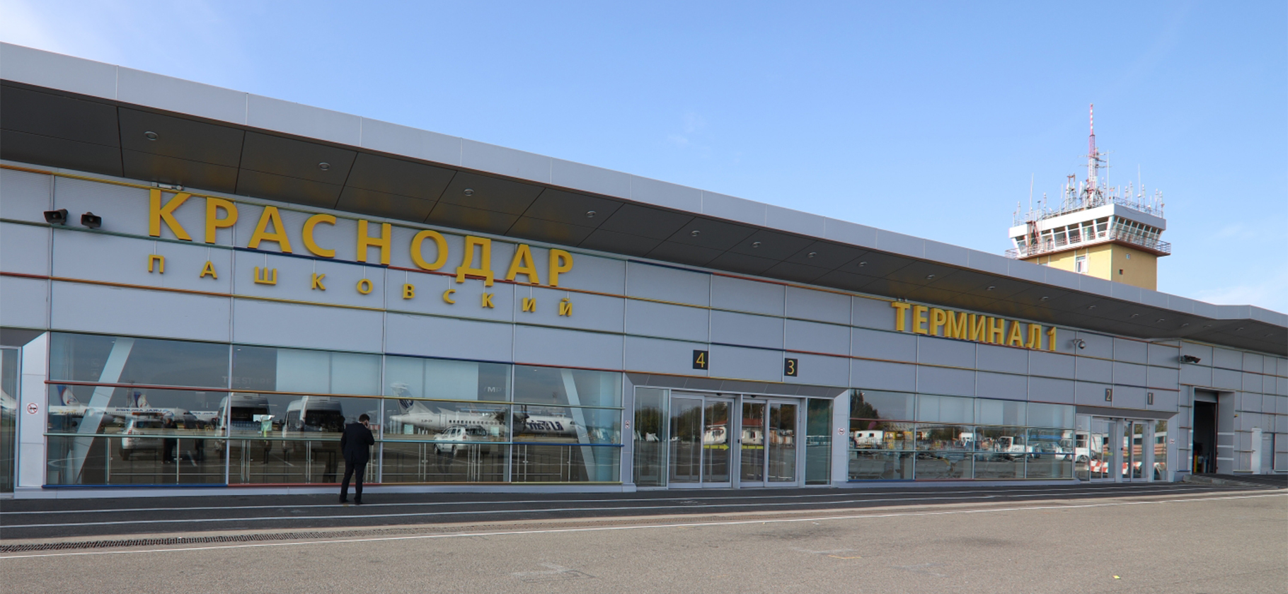 Аэропорт Красно­дара вернулся к работе