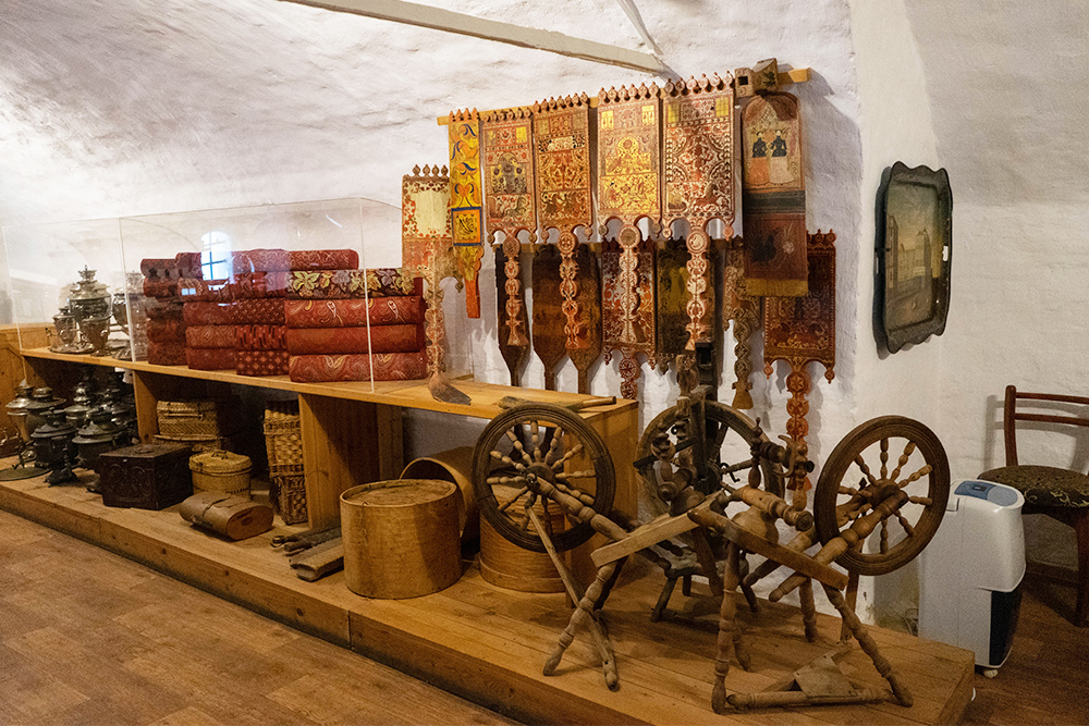Такими товарами торговали купцы Александрова. Экспозиция «В купеческой лавке» находится в Успенской церкви