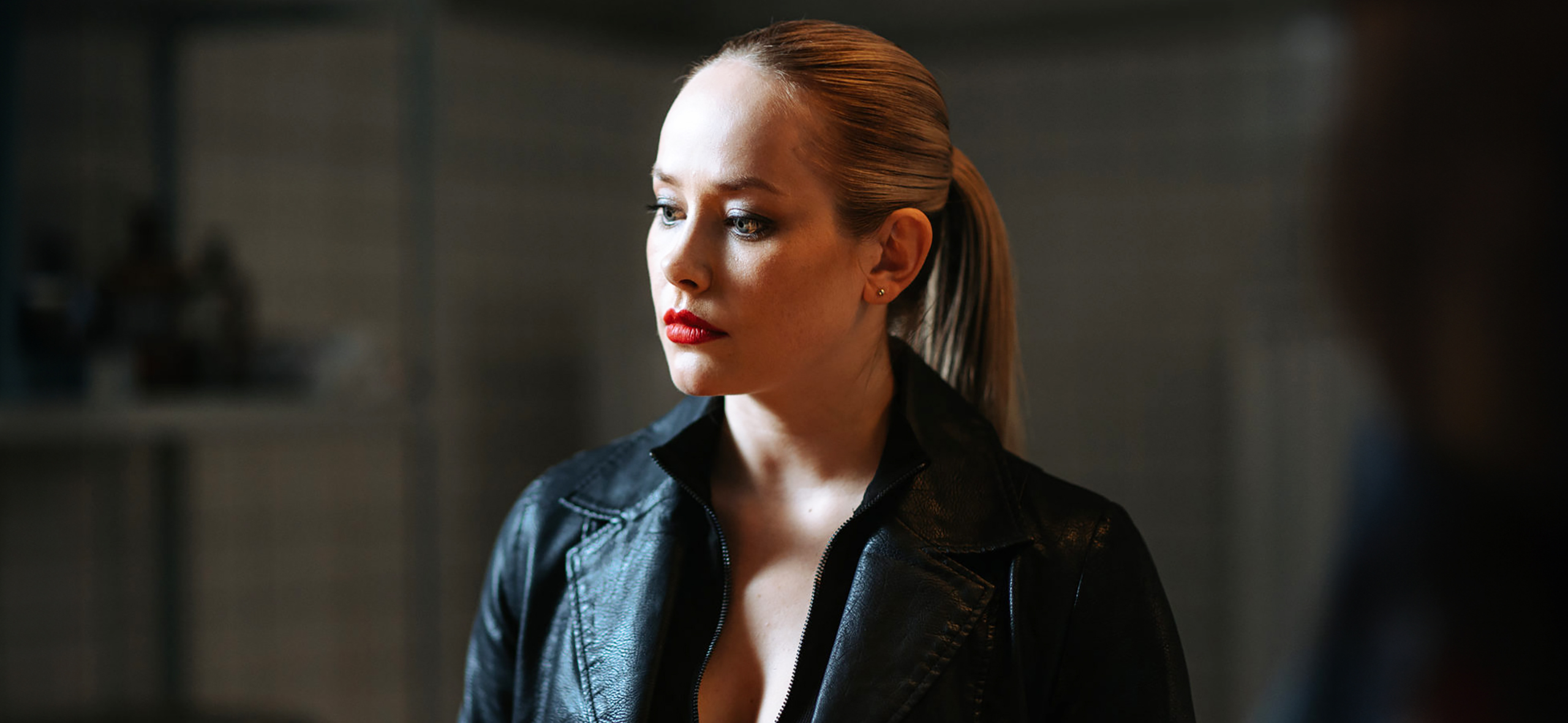 «Проект „Анна Нико­лаевна“»: за что любят комедию о роботе-полицей­ском и каким полу­чился третий сезон