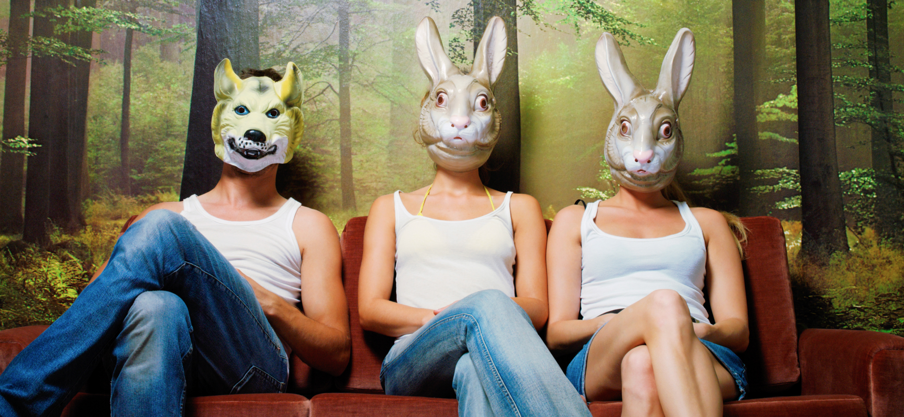 «Спустя год я насто­яла на том, чтобы разъехаться»: 5 исто­рий о съеме комнаты вместо квартиры