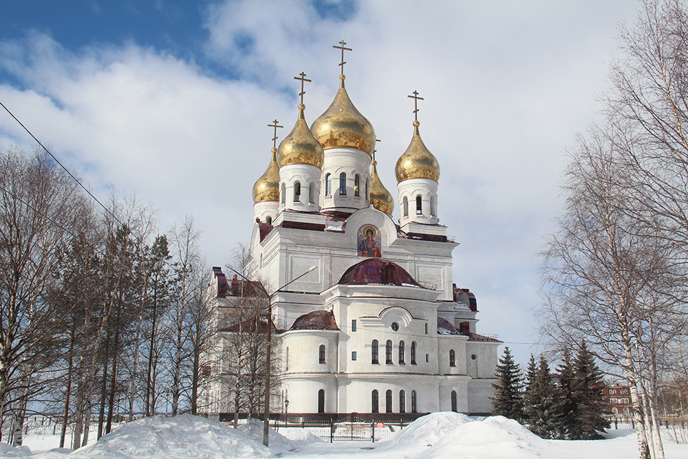 СМИ пишут, что на строительство собора ушло более миллиарда рублей
