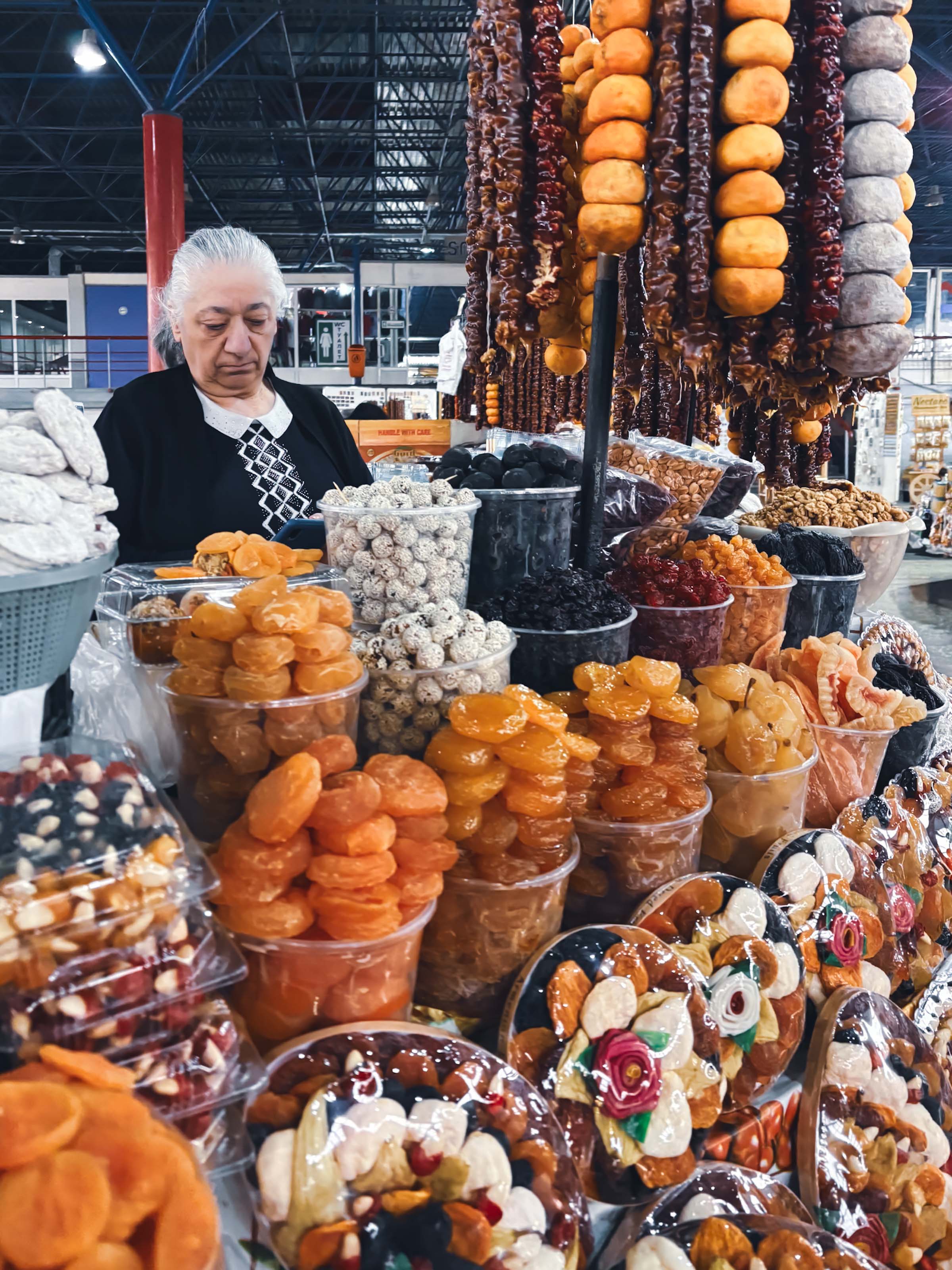 Сушеные персики, слива, клубника, апельсины, мандарины, груши…
