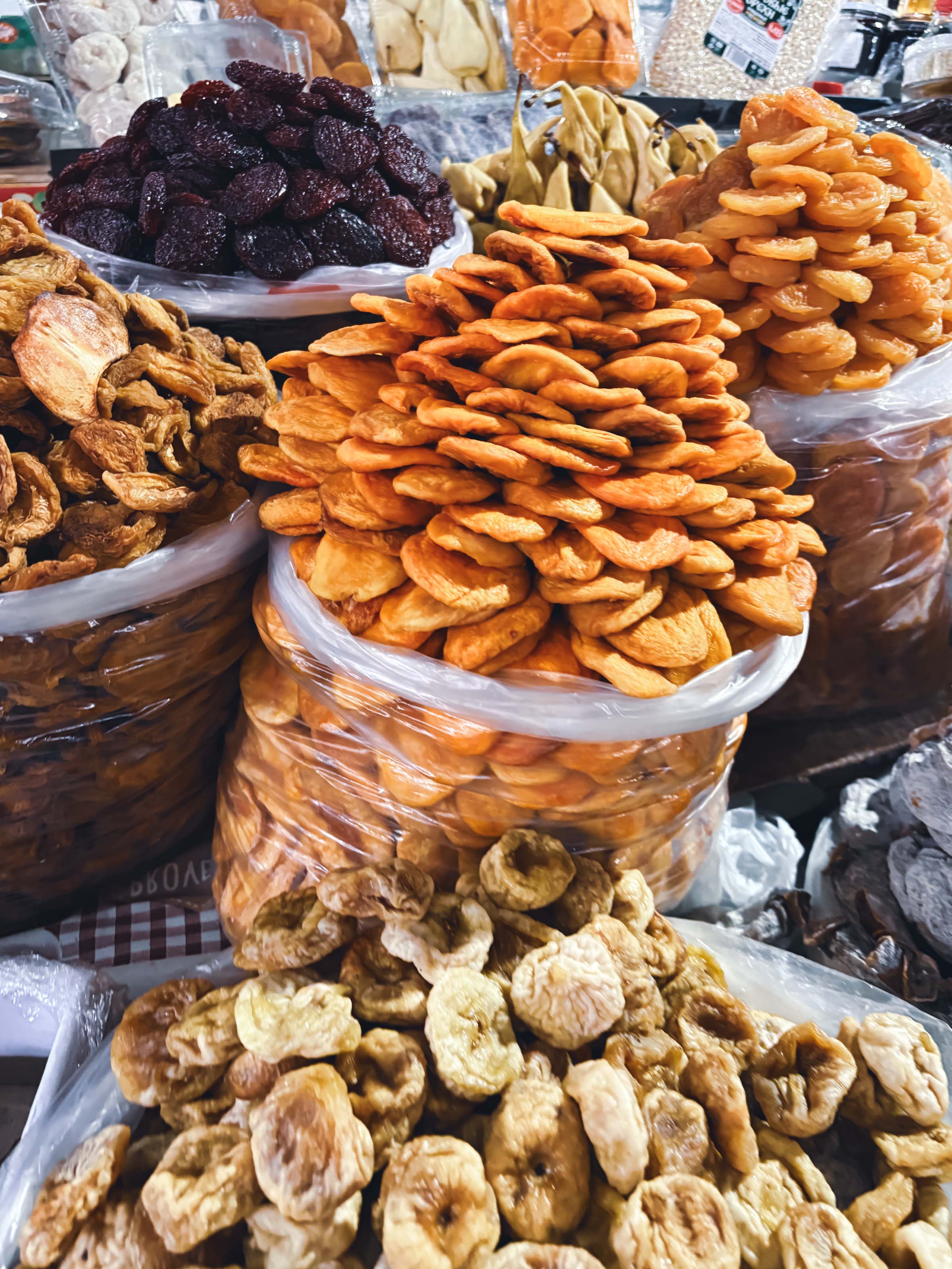 Сушеные персики, слива, клубника, апельсины, мандарины, груши…