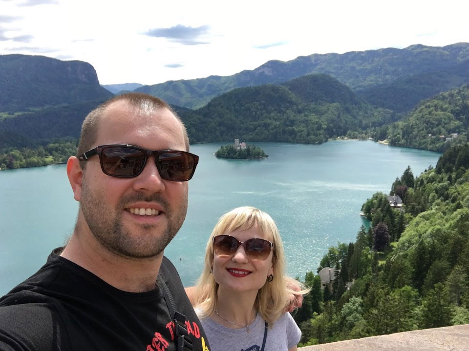 Я с мужем Ярославом на озере Блед в Словении