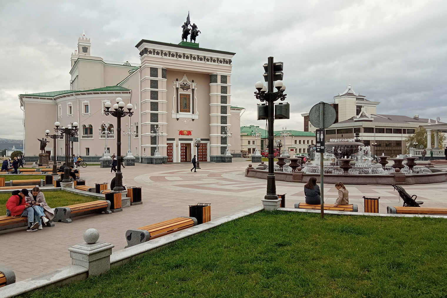 Театр оперы и балета в Улан-Удэ