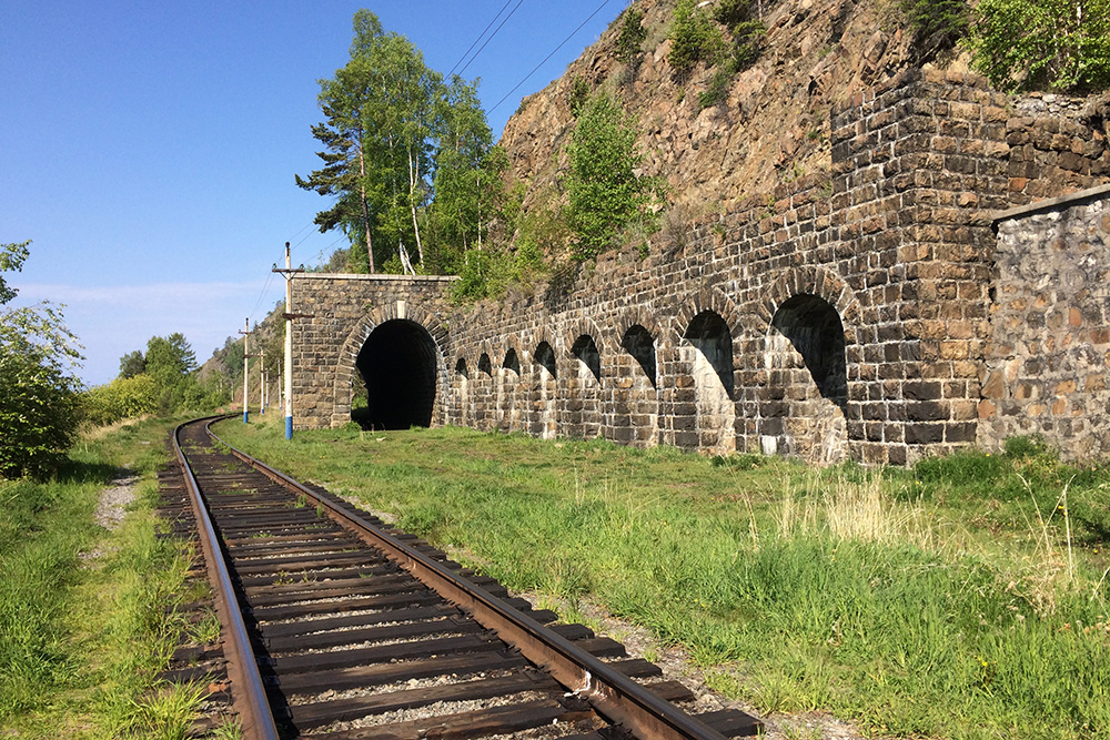 Возле итальянской стены экскурсионный поезд не останавливается, поэтому там всегда тихо и спокойно
