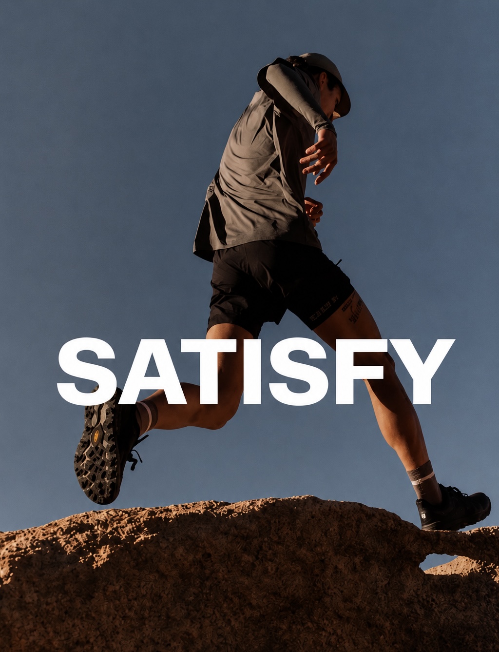Кадр из рекламной кампании бренда Satisfy. Коллекция Spring/Summer 2025 («Desert Rats»)