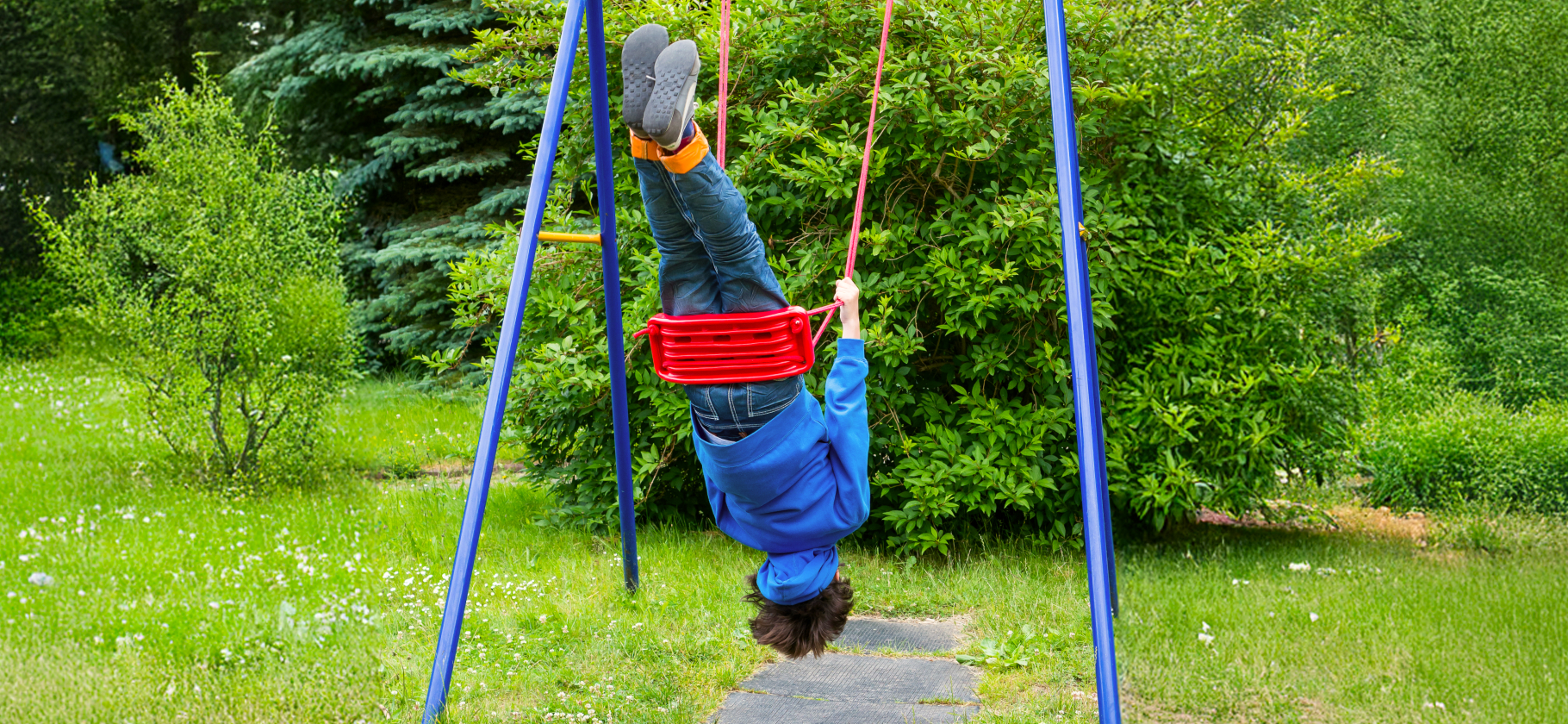 «Ребенок жив⁠-⁠здо­ров — достаточно»: почему раньше у родителей было меньше поводов для тревог