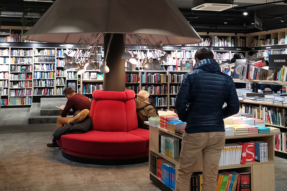 Martinus Bookstore — идеальное место для книгоманов. Кажется, владельцы сделали все, чтобы из этого магазина не хотелось уходить