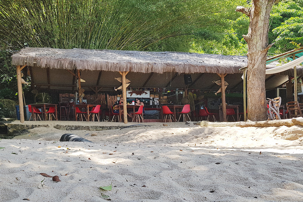 Ресторан на пляже поузады