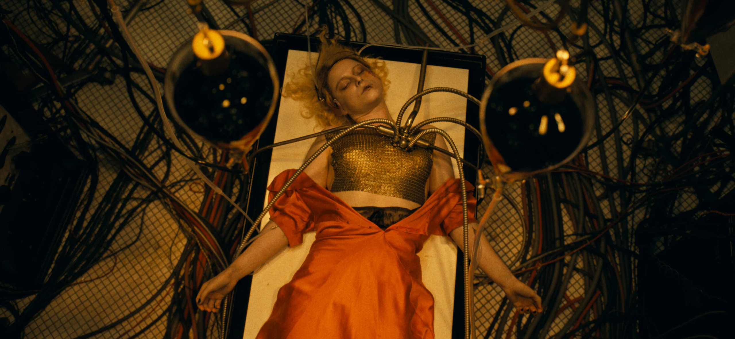 «Невеста!»: чем разочаровывает фильм о монстре Франкен­штейна и его подружке