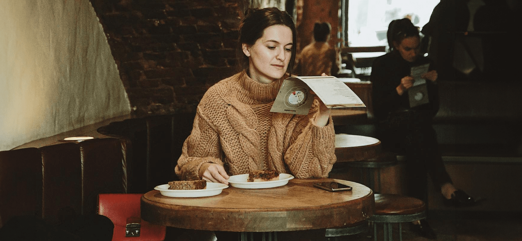Идеально для интровертов: 10 кафе в Москве, где уютно и спокойно
