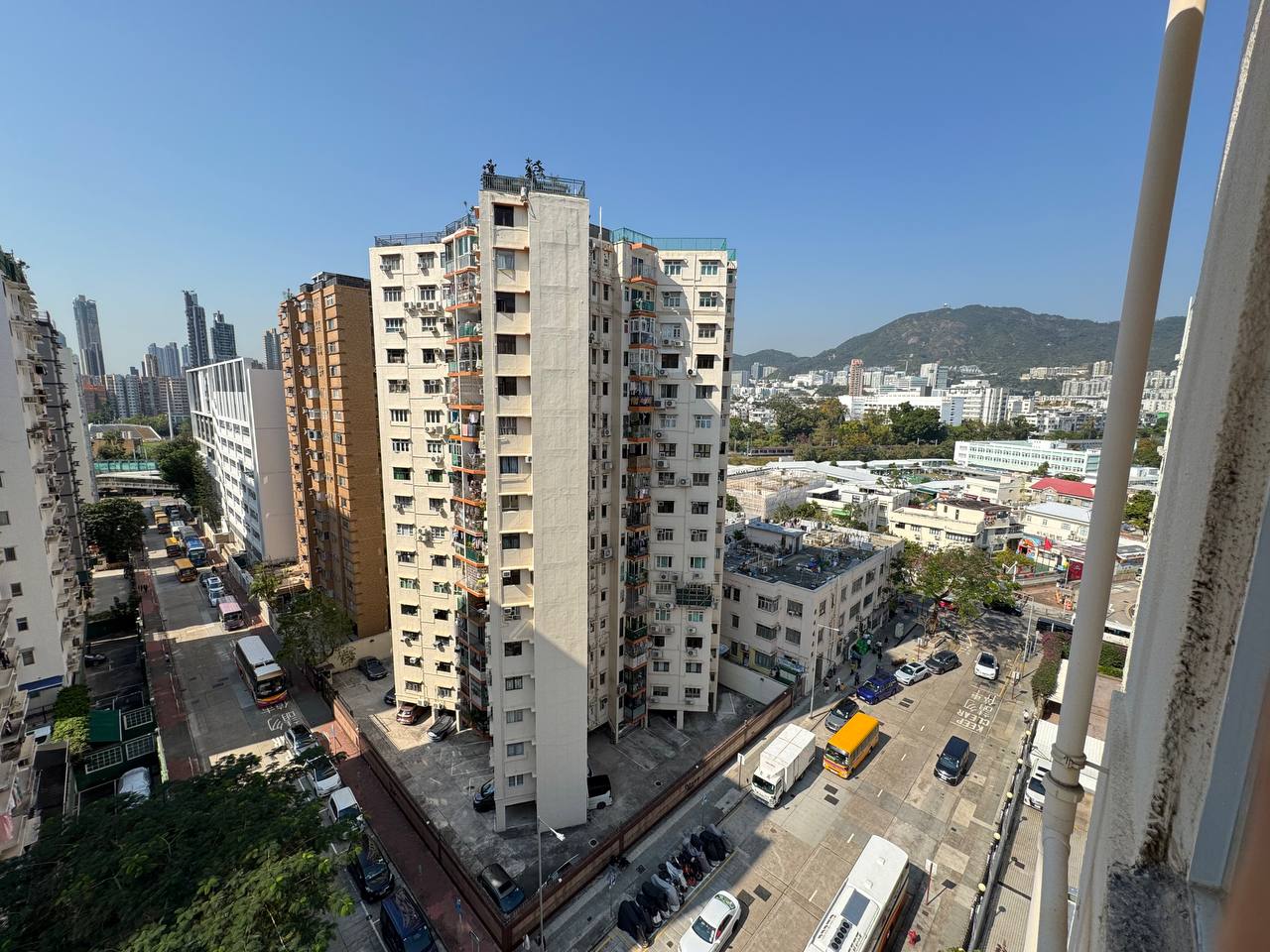 Вид из спального района на центр