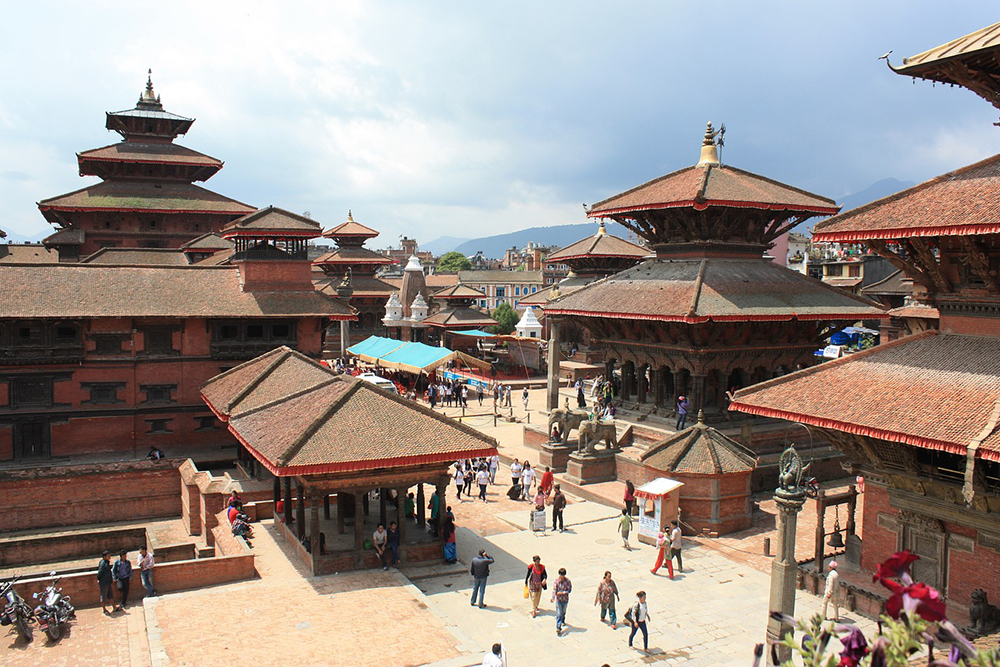 Некоторые достопримечательности Катманду пострадали во время землетрясения 2015 года: частично разрушен Сваямбунатх (Обезьяний храм), полностью разрушена башня Джарахара. Источник: wreindl / Pixabay