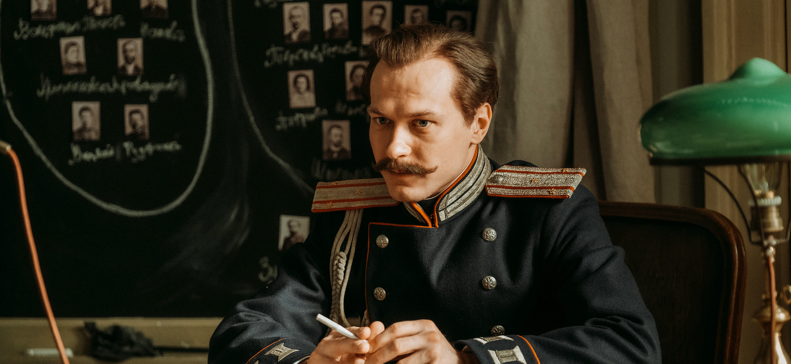 «Хроники русской рево­люции» — все, что нужно знать о новом историче­ском сериале с Юрой Борисовым