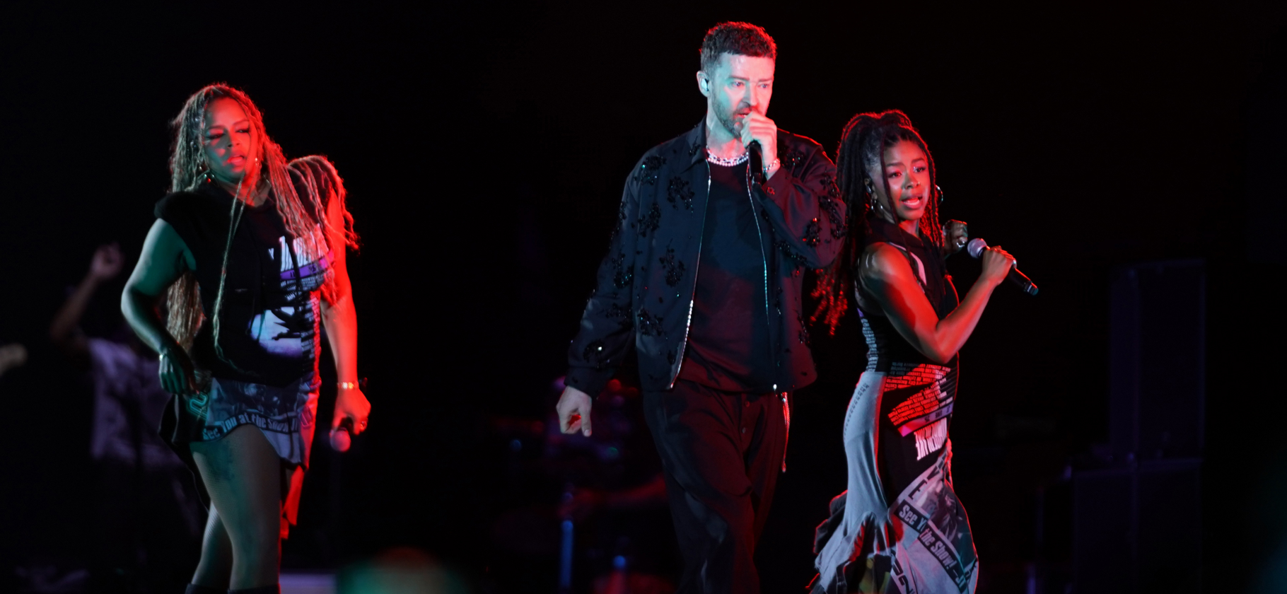 «Вокал на песне Holy Grail был волшеб­ным»: я побывала на кон­церте Джа­стина Тимберлейка в Баку в 2025 году